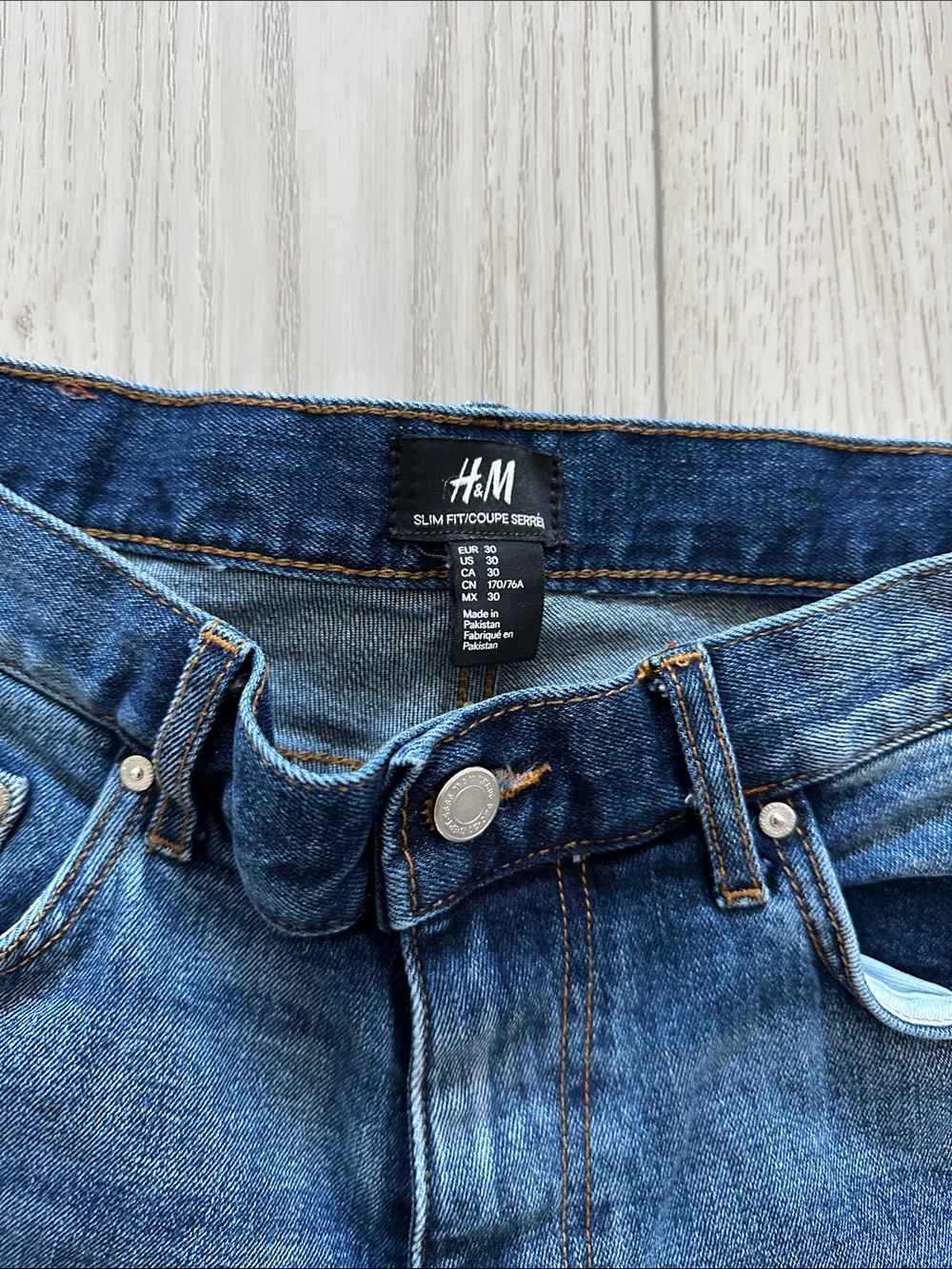 H&M Men's Slim Jeans in Medium Blue Wash